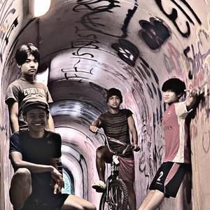 Meet your Posher, Maung